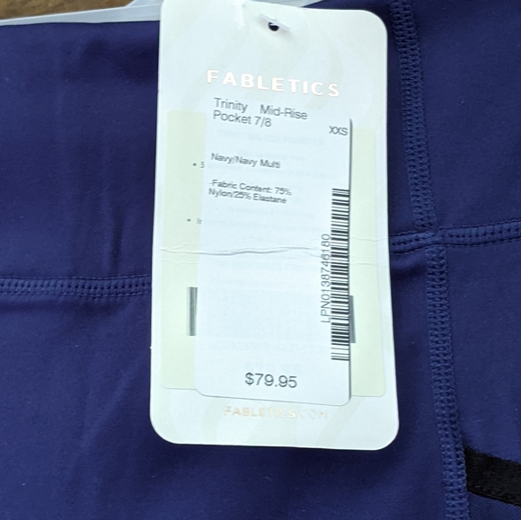 NWT Fabletics woman's leggings, netted sides - Picture 4 of 8